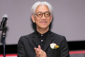 第1回 大島渚賞 授賞式に登場した坂本龍一