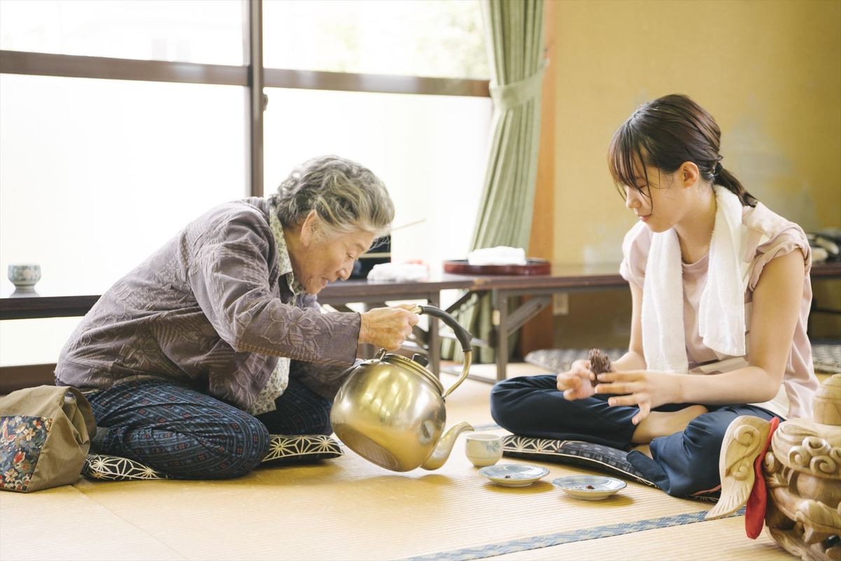 焼鮭＆みずみずしいトマト　おいしいごはんが目白押し！ 南沙良主演『もみの家』朝食シーン公開
