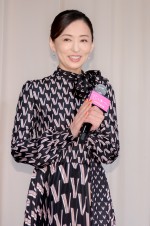 松雪泰子、映画『甘いお酒でうがい』大ヒット祈願イベントに登壇