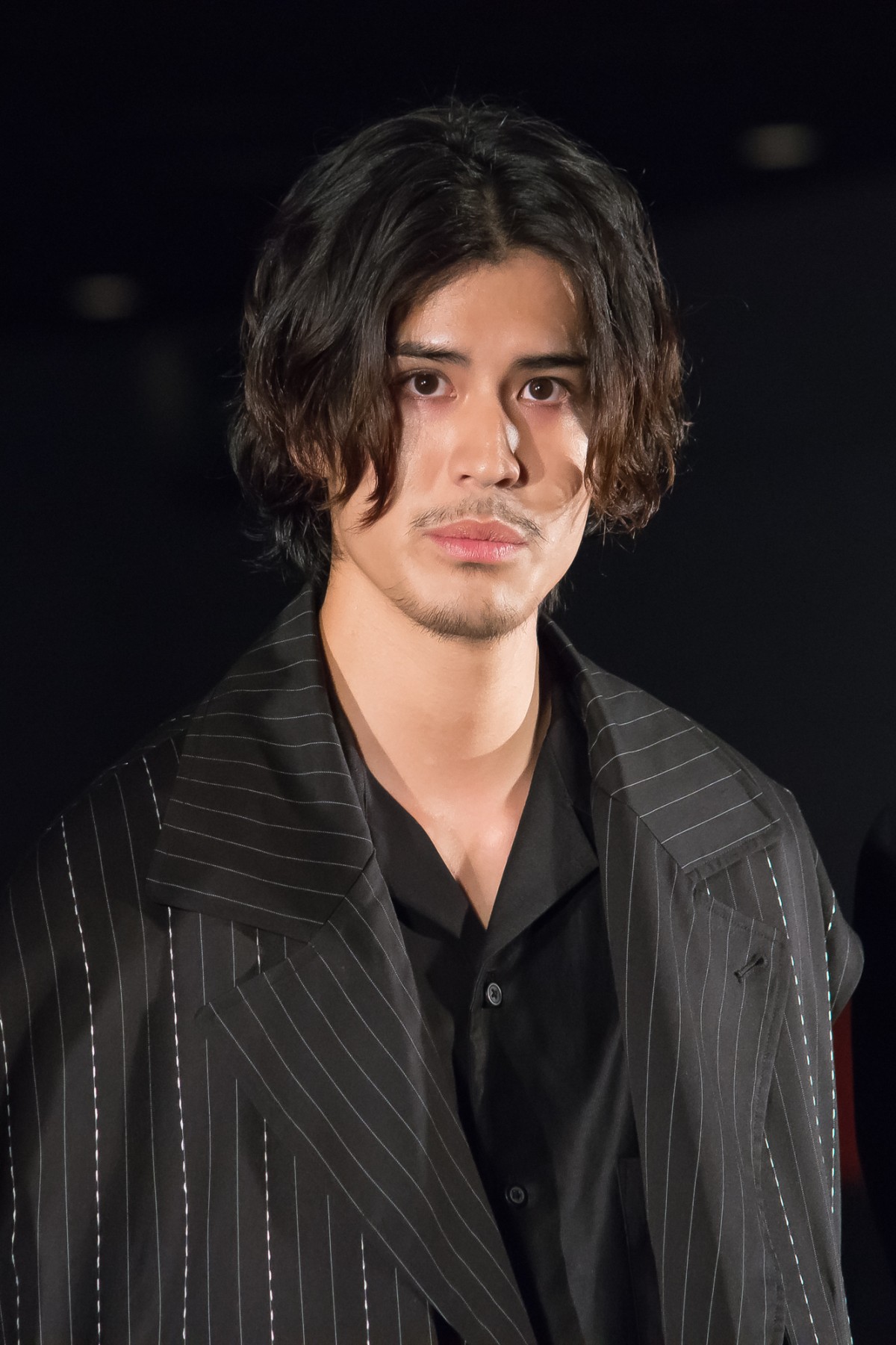 山崎賢人、無観客の劇場に複雑な心境明かす「お客さんのいない劇場は本当に寂しい」