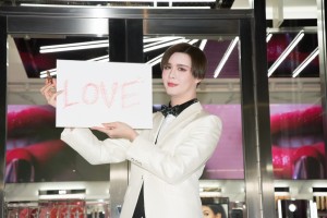 イヴ・サンローラン・ボーテ 表参道 フラッグシップ ブティック テープカットセレモニーに登場したMatt