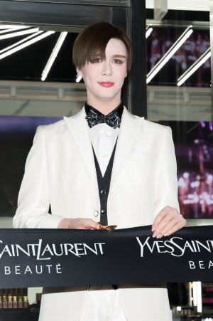 イヴ・サンローラン・ボーテ 表参道 フラッグシップ ブティック テープカットセレモニーに登場したMatt