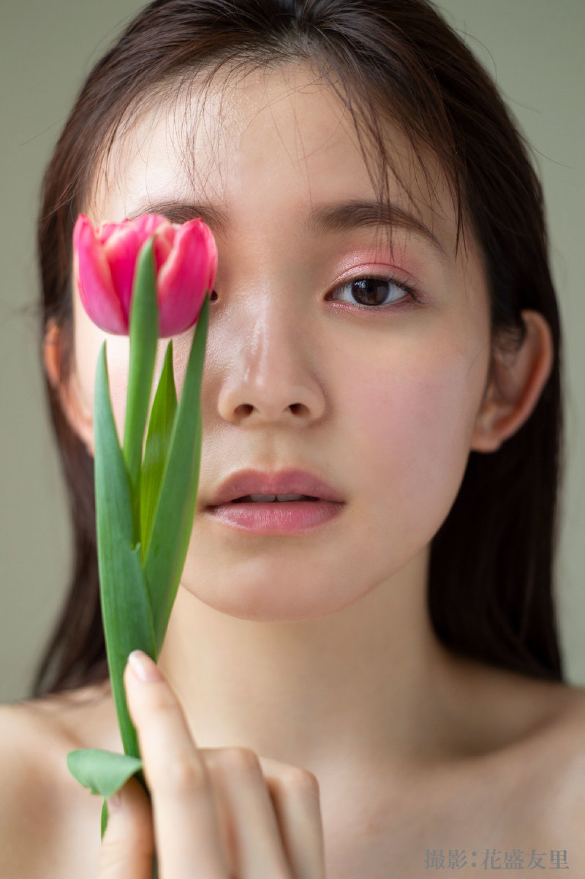 Seventeenモデル・久間田琳加　1stスタイルブック＆写真集を2冊同時発売