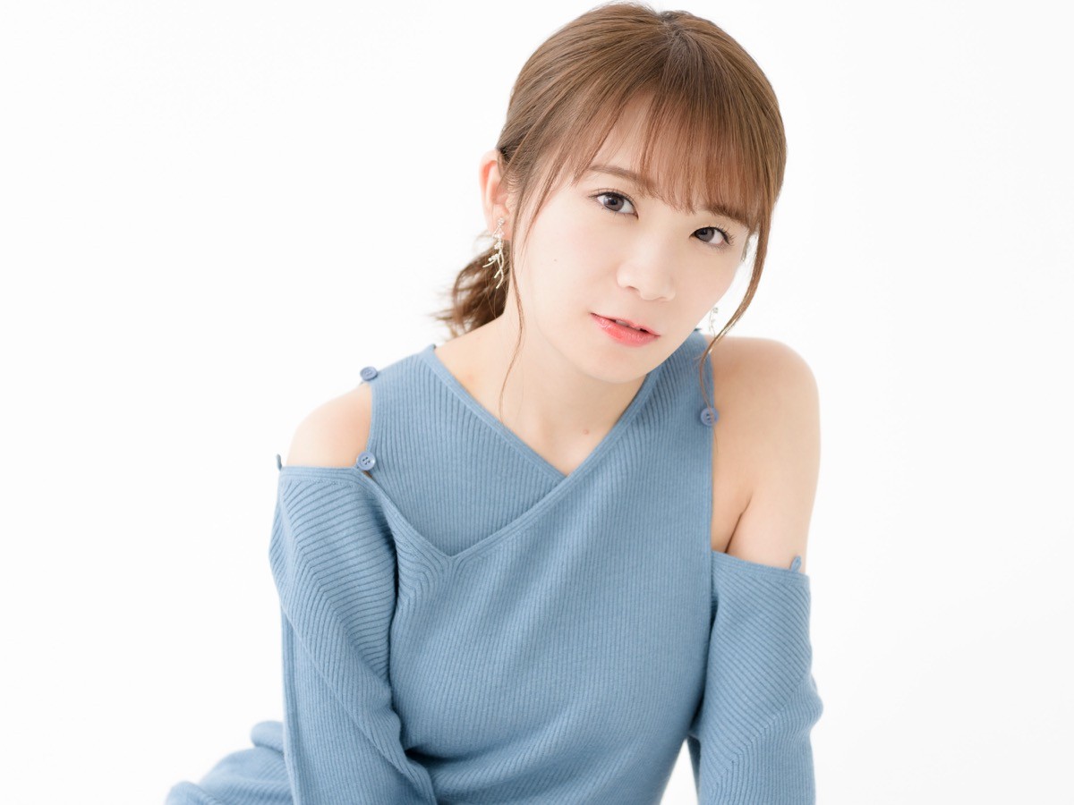 乃木坂46・秋元真夏、初のランジェリー撮影に「もう1枚着なくて大丈夫？」とソワソワ