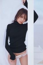 乃木坂46・秋元真夏2nd写真集『しあわせにしたい』よりイタリアでのカット