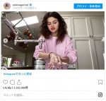 手洗いを披露するセレーナ・ゴメス　※「セレーナ・ゴメス」インスタグラム