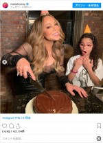 マライア・キャリー、50歳の誕生日をお祝い　※「マライア・キャリー」インスタグラム