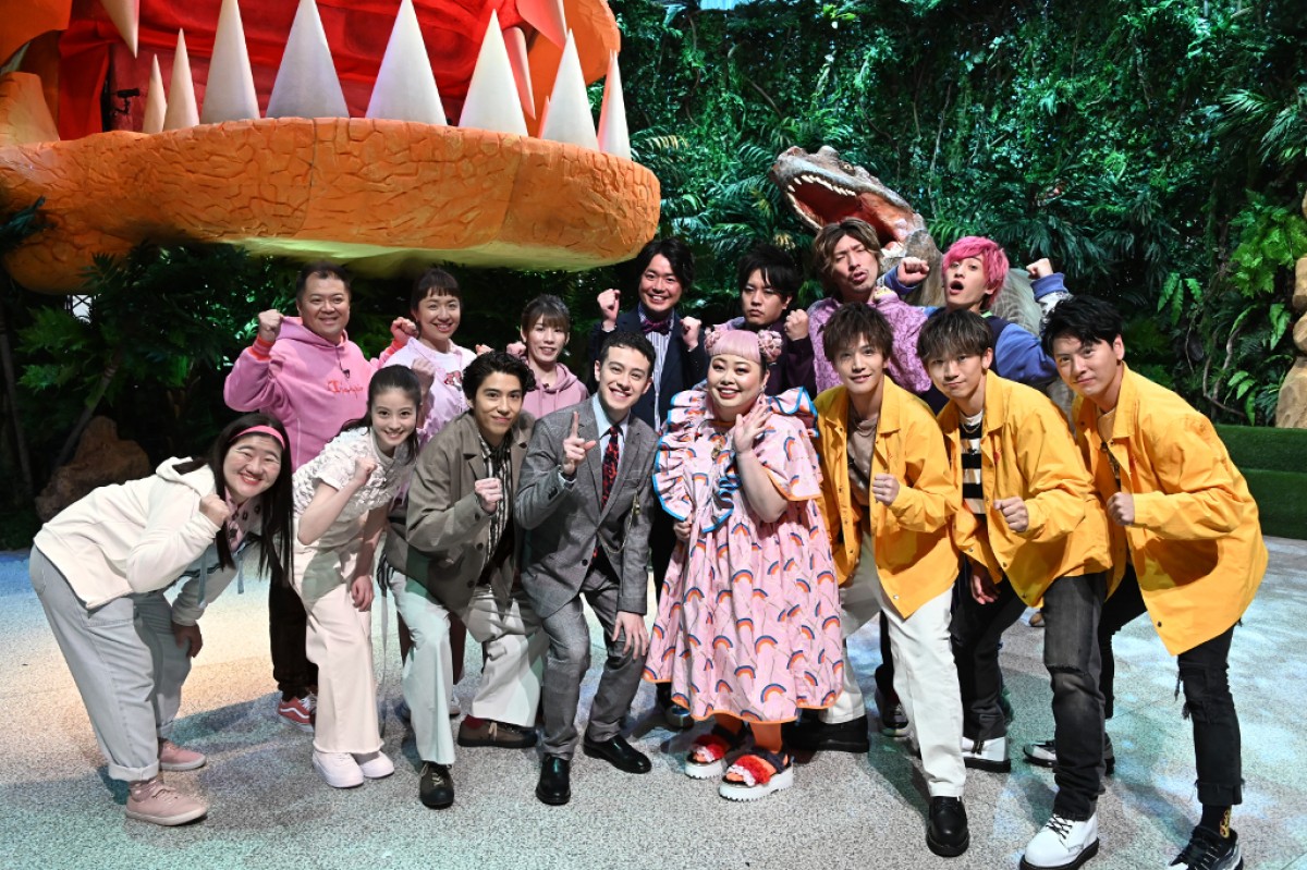 『クイズ!タイムトラベラー』出演者集合写真