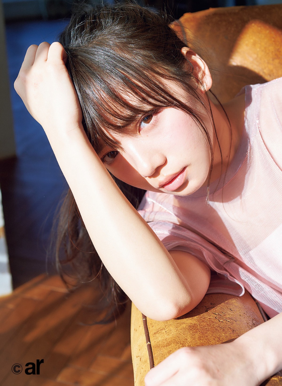 トリンドル玲奈＆内田理央、引き締まったヒップライン披露　堀未央奈の美脚にも注目