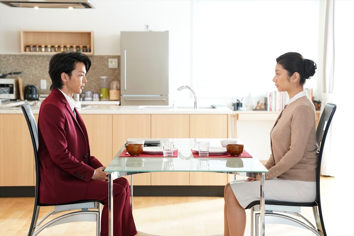 今夜スタート『美食探偵 明智五郎』中村倫也が“超変わり者探偵”に　浮気調査を依頼されるも…
