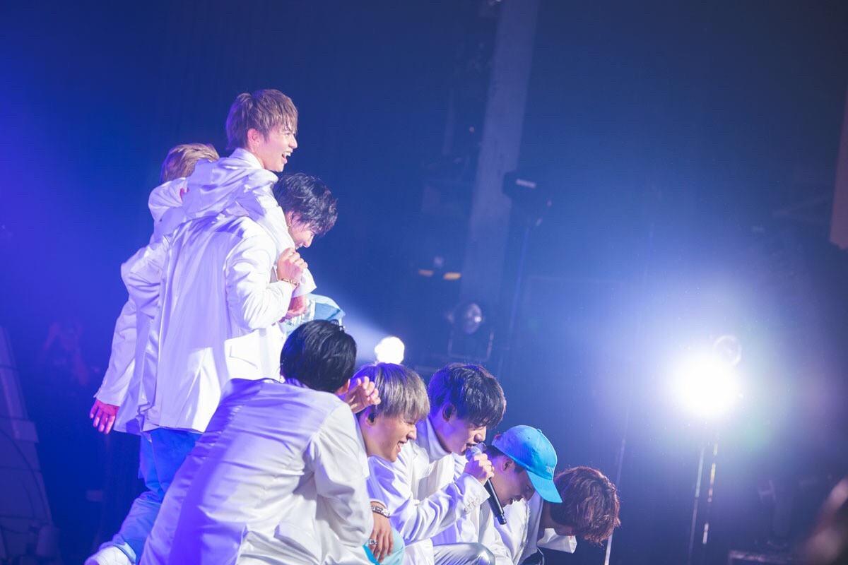 FANTASTICS、熱いライブがよみがえる！ フォトブックからメンバーお気に入りカット公開