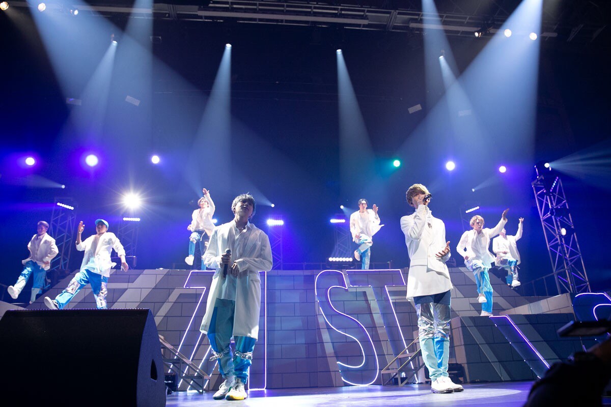FANTASTICS、熱いライブがよみがえる！ フォトブックからメンバーお気に入りカット公開