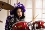 【写真】ビジュアルがスゴい！ 水野美紀の“怪演”に反響　田中みな実は三浦翔平の膝上で目をギラつかせる