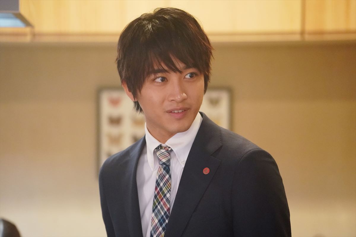 今夜の『美食探偵 明智五郎』中村倫也に小池栄子「愛してる」 探偵と殺人鬼の禁断の関係!?