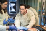 『シカゴ・メッド』で優れたスキルを持つ外科医コナー・ローズを演じるコリン・ドネル