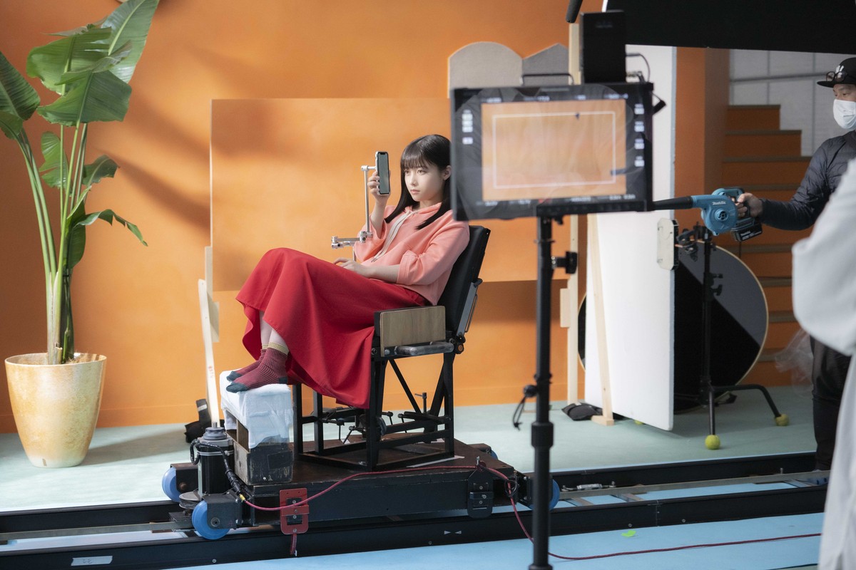 橋本環奈、“ビックリ”＆“照れ”…レア顔連発　衝撃を受けたマンガも告白