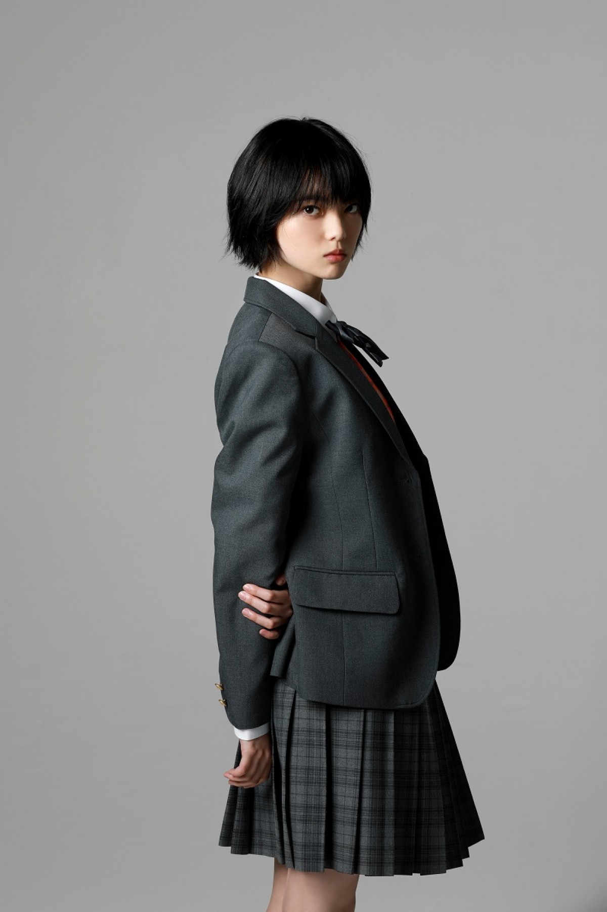 岡田将生×志尊淳×平手友梨奈『さんかく窓の外側は夜』、主題歌はずっと真夜中でいいのに。