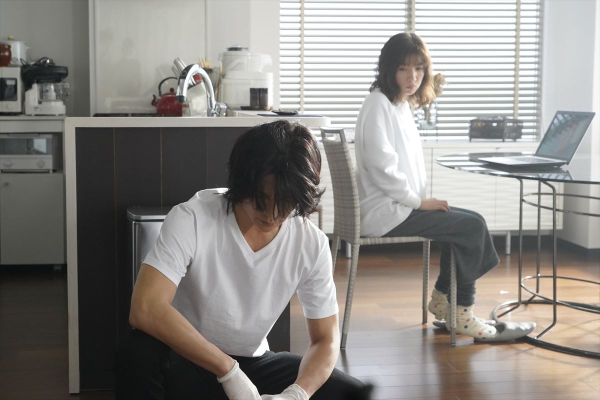 『美食探偵 明智五郎』 中村倫也の制服姿にネット興奮「かっこよすぎ」