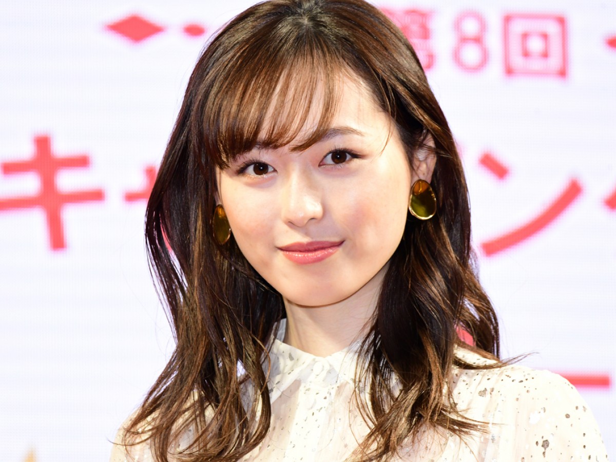 福原遥、22歳の誕生日に幼少期カット公開　ネット「もう既に出来上がってる」