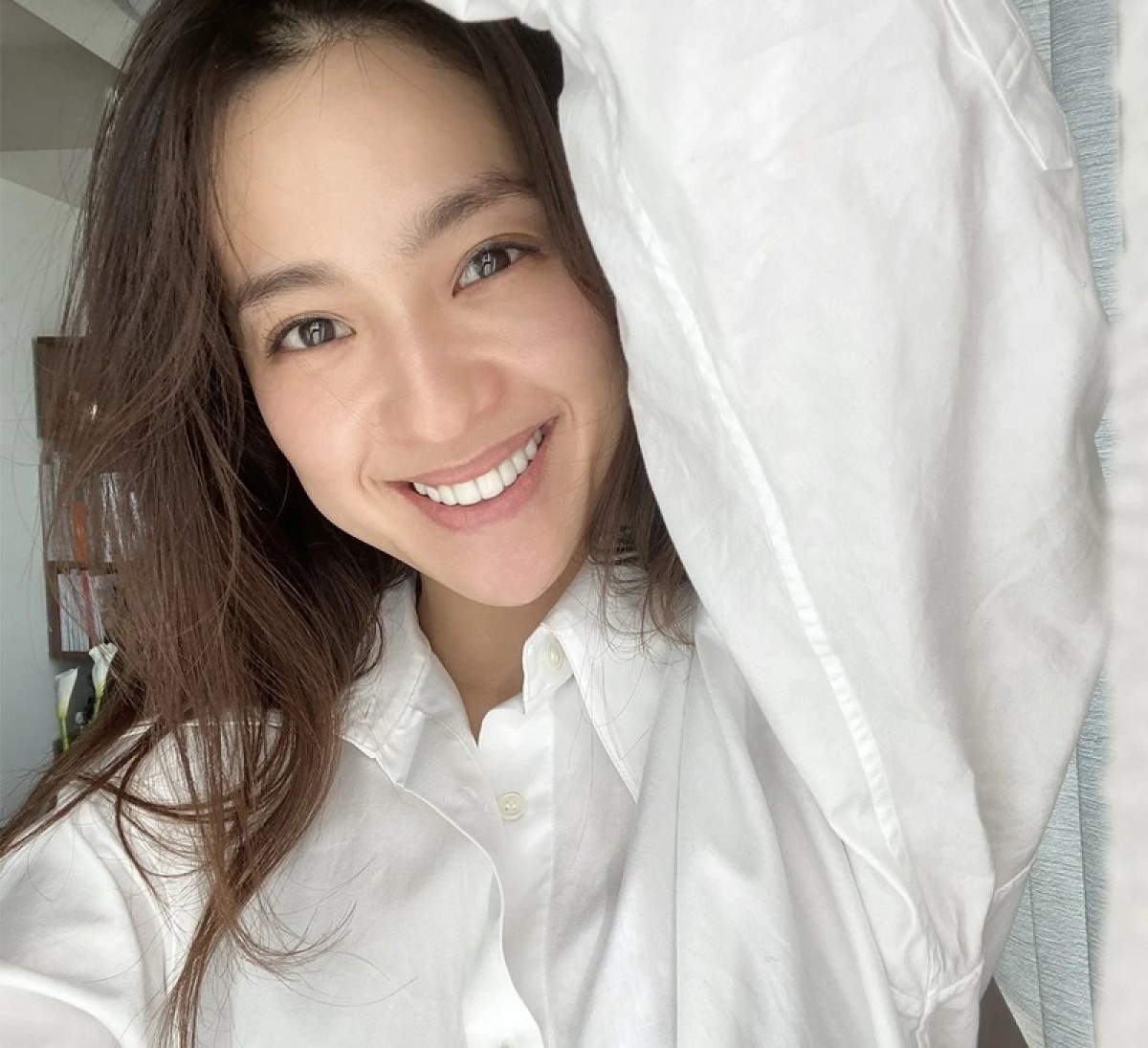 中村アン&清原翔&柚香光が出演 オンワード樫山TVCM『今、私たちは、試着室の中にいる』篇より