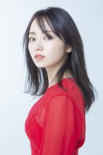 ドラマ『深海くんと月影ちゃん』ダブル主演を務める今泉佑唯