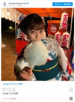 橋本環奈の浴衣姿　綿あめほお張る姿がかわいい！　※「橋本環奈マネージャー」インスタグラム