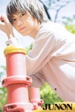 「JUNON」7月号に登場する佐藤流司