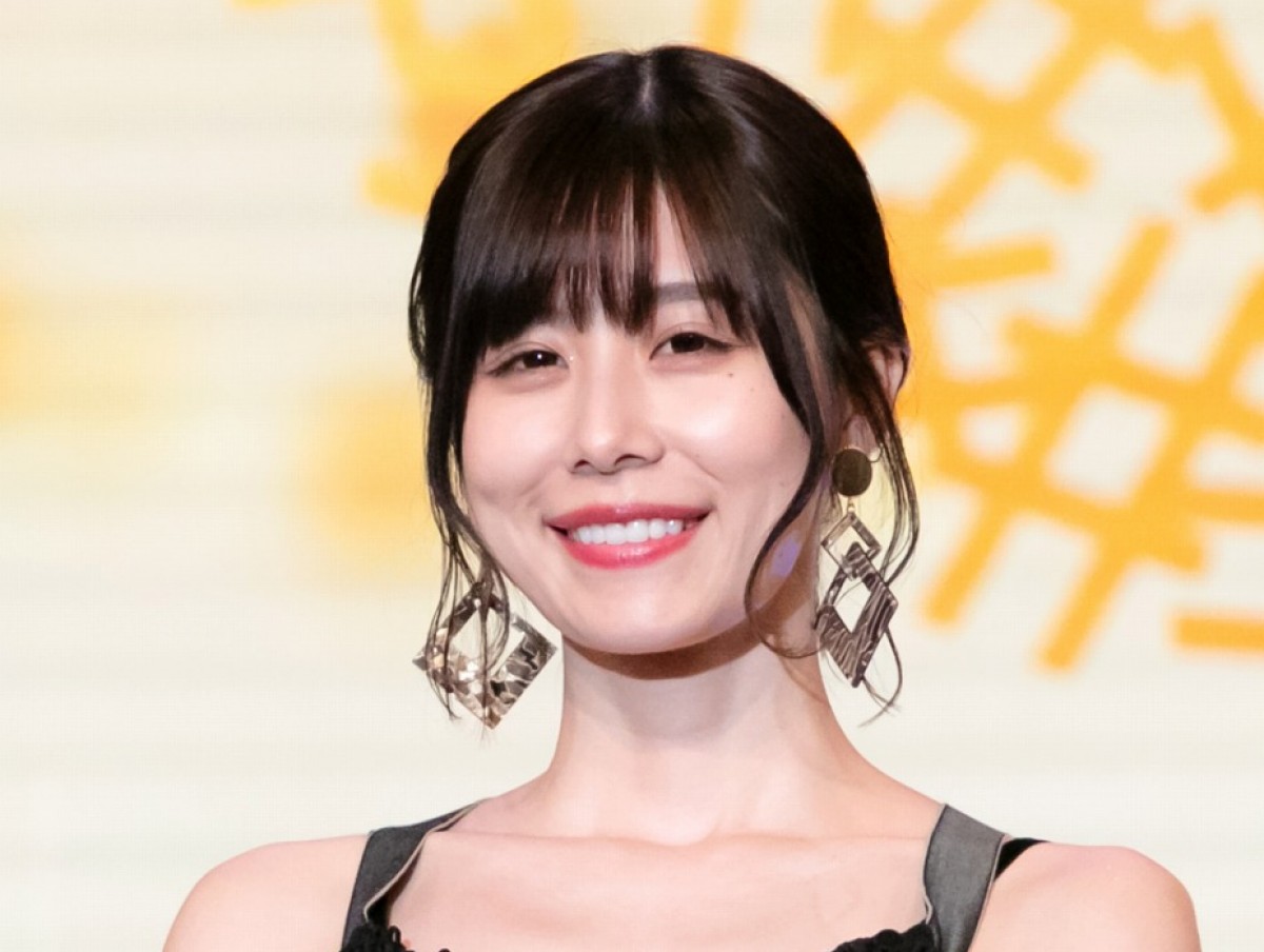 有村藍里、イメージ激変の“イエローメイク”　「大人っぽく見える」「綺麗」の声