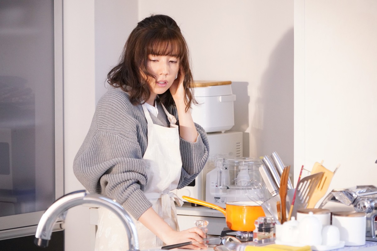 『美食探偵 明智五郎』仲里依紗を夫殺しに追い込んだ“キッチン・ハラスメント”に戦慄