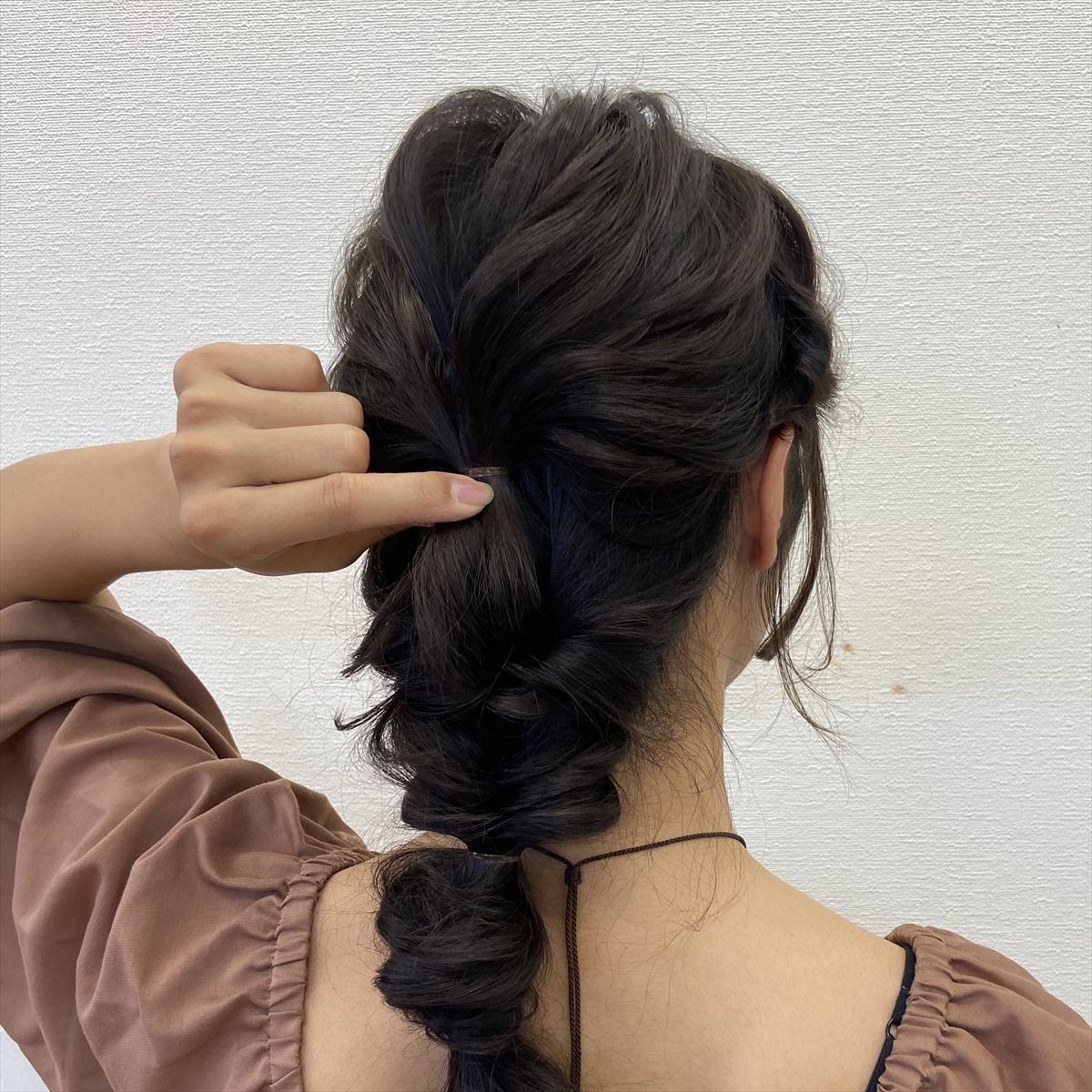 梅雨時期のぼさぼさヘアを撃退！ヘアアレンジ