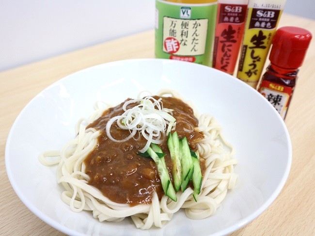 ジャージャーうどん、韓国風そうめん…　100円食材を使った“ローソンストアの麺レシピ”