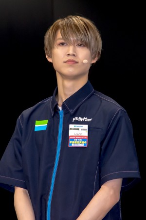 JO1×フラッペ 夏の新フレーバー推しメンバー発表イベントに登場した白岩瑠姫