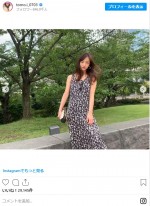 ノースリーブワンピ姿に反響　※「板野友美」インスタグラム