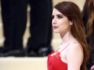 エマ・ロバーツ