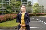 新日曜ドラマ『親バカ青春白書』ファイスマスク姿のムロツヨシのクランクインの様子