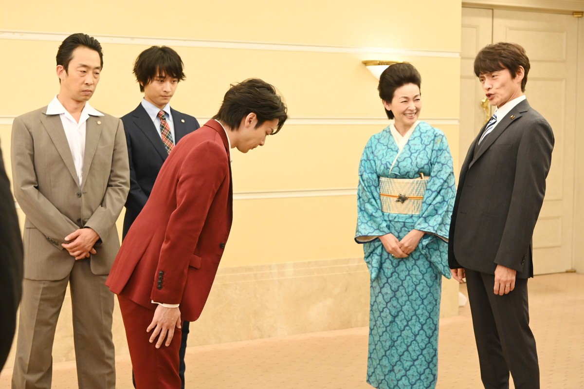 今夜最終回『美食探偵 明智五郎』 小池栄子、最後の晩餐　中村倫也を待つ衝撃の結末
