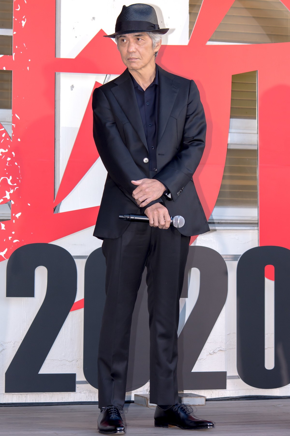 日南響子、主演映画『銃2020』は「開始0.01秒から最後の0.01秒までずっとクレイジー」