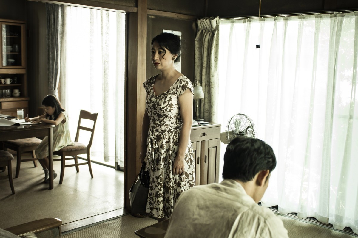 日南響子、主演映画『銃2020』は「開始0.01秒から最後の0.01秒までずっとクレイジー」