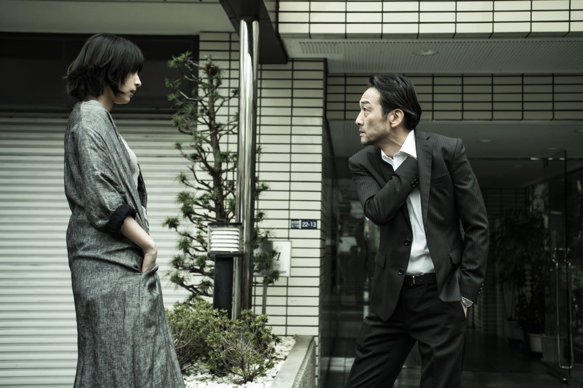 日南響子、主演映画『銃2020』は「開始0.01秒から最後の0.01秒までずっとクレイジー」