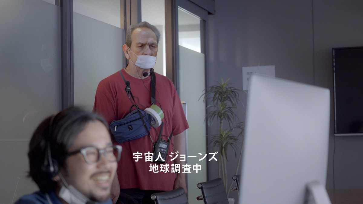 役所広司＆堺雅人、初共演はリモート！　サントリー「クラフトボス」新CM公開