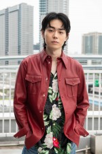 菅田将暉、『MIU404』参戦！ 事件に関わる素性の知れない男に