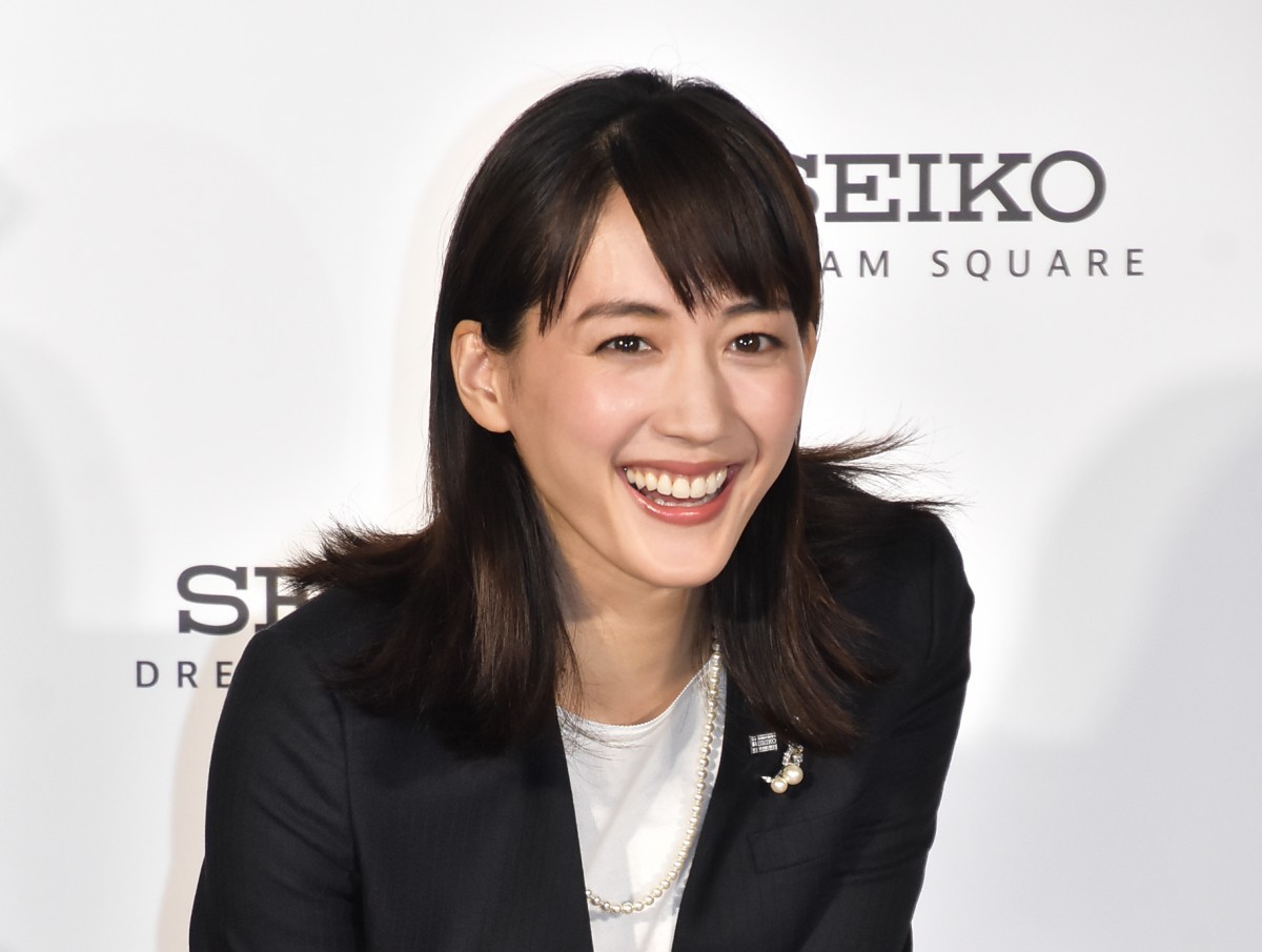 新垣結衣が1位！ 笑顔を見るとイライラも吹き飛ぶ女性芸能人