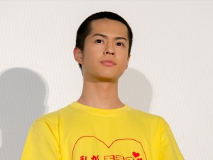 映画『私がモテてどうすんだ』公開記念舞台あいさつに登場した奥野壮