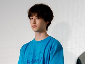 映画『私がモテてどうすんだ』公開記念舞台あいさつに登場した伊藤あさひ