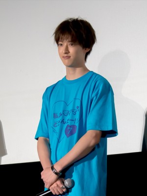 映画『私がモテてどうすんだ』公開記念舞台あいさつに登場した伊藤あさひ