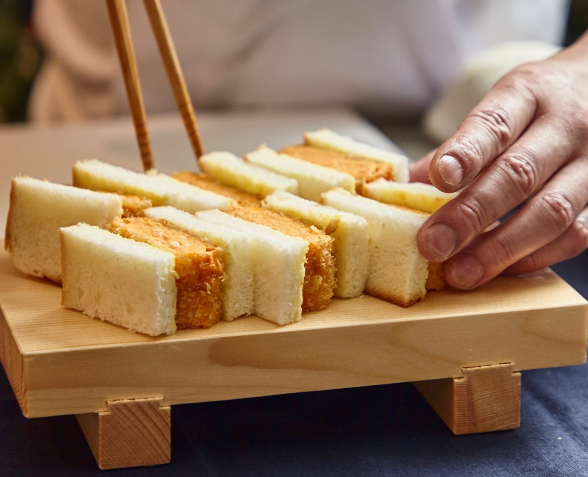 大阪「だし巻揚げサンド専門店」オープン！　日本初の“高級だし食パン”を 使用