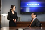 ドラマ『SUITS／スーツ2』（左から）第3話にゲスト出演するMEGUMI、小手伸也の場面写真