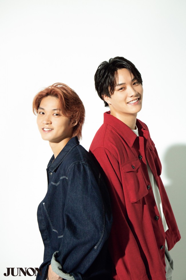 「JUNON」9月号に登場する(左から)磯村勇斗、鈴木伸之