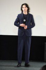 映画『劇場』初日リモート舞台あいさつイベントに登場した山崎賢人