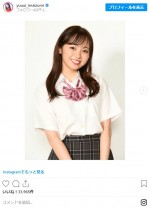 制服姿の“女子高生”ショット公開　※「今泉佑唯」インスタグラム